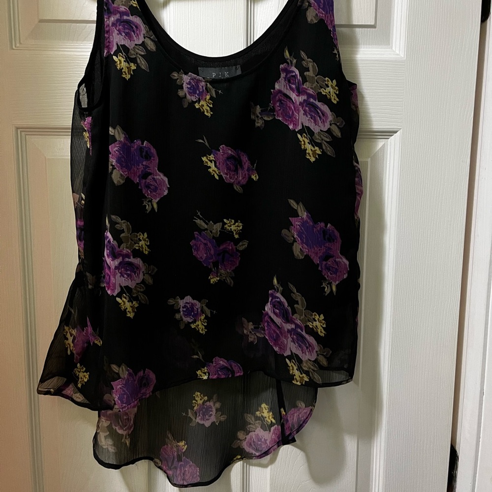 PJK Women’s Short Sleeved Blouse. Size M